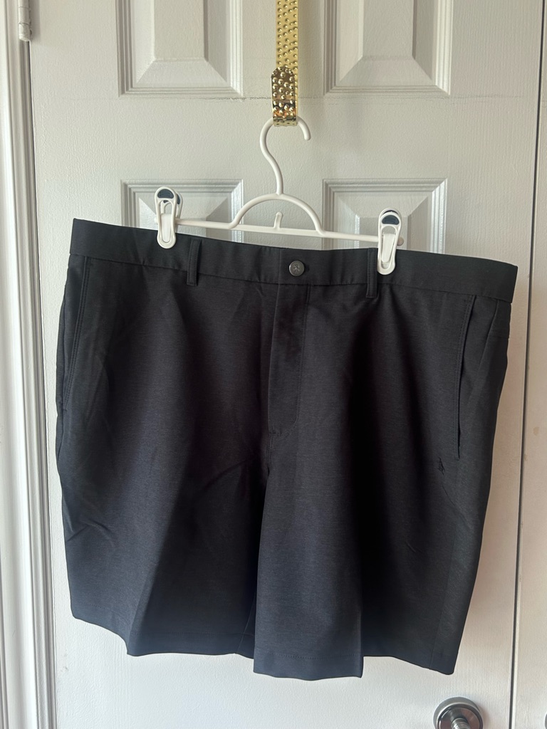 Penguin Shorts Caviar